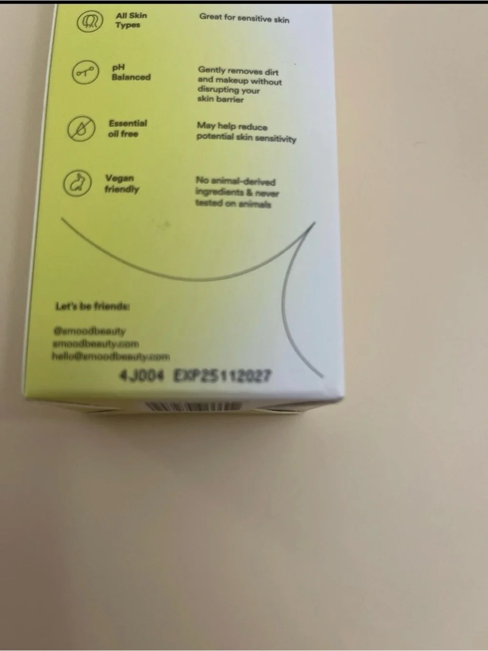 Smood Calm Me Down Antioxidant Cleanser — Pink, Blue & Yellow
